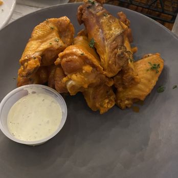 Tarpon River Brewing - Medium Buffalo wings - Breweries Near Me - Fort Lauderdale, Florida Tarpon River Brewing - Medium Buffalo wings - Breweries Near Me - Fort Lauderdale, Florida