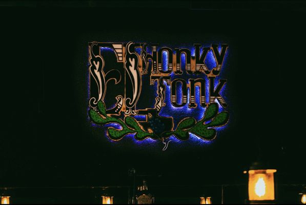 El Honky Tonk by null