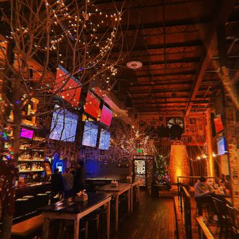 Earl's - the inside of a restaurant - American Near Me - Winston-Salem, North Carolina