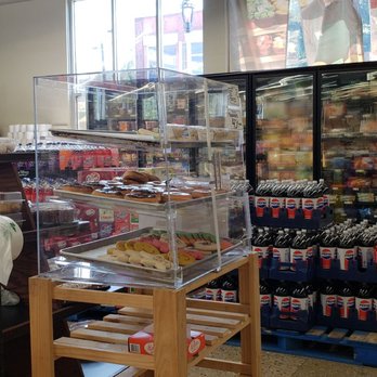 Pete's Fruit Market - Bronzeville - Grocery Near Me - Milwaukee, Wisconsin