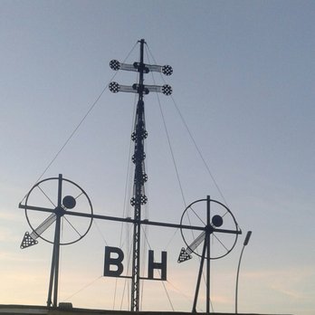 Semaphor - Für beide Fahrtrichtungen Windstärke 4. For both directions wind force 4 - Landmarks & Historical Buildings Near Me - Cuxhaven, NI