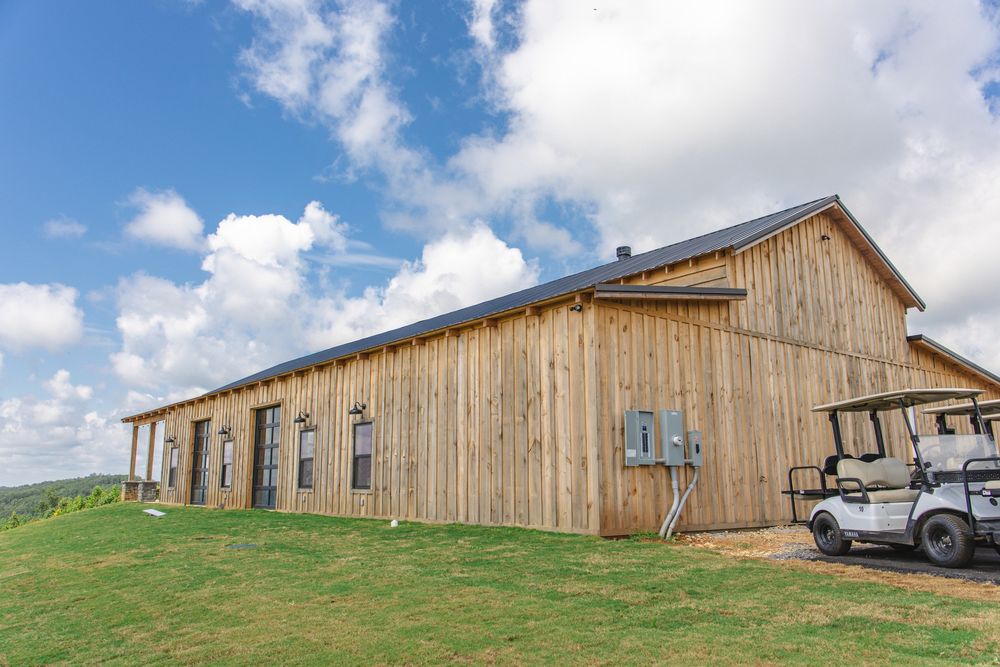 Pine Crest Lodge Logo