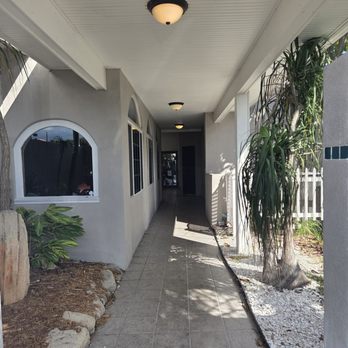 Beachside Cafe - Walk to restaurant - Breakfast & Brunch Near Me - Indialantic, Florida