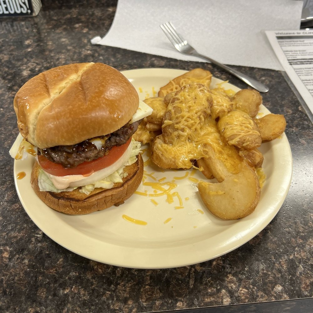 Cliffside Diner - Maple-Bourbon Bacon jam Burger with fried potatoes with cheese - American Near Me - Frankfort, Kentucky