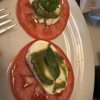 Don Camillo - Capris salad - Italian Near Me - Rio de Janeiro, RJ
