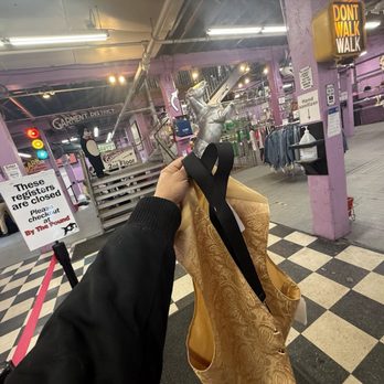The Garment District - Wooo! - Costumes Near Me - Cambridge, Massachusetts