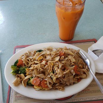 Thai House Restaurant - Pad See Ewe and Thai Iced Tea Yum! - Thai Near Me - Mesquite, Nevada Thai House Restaurant - Pad See Ewe and Thai Iced Tea Yum! - Thai Near Me - Mesquite, Nevada