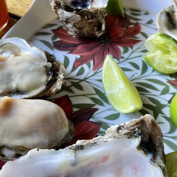 Hipi Cache - Fresh local oysters! Maine got nothing on these fresh, briney oysters. Ask for the special host sauce - Caribbean Near Me - San Juan, Puerto Rico