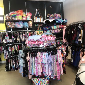 Meant 2 Be - Children's Clothing Near Me - Tarzana, California