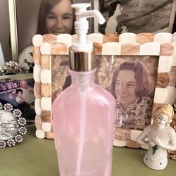 Bath & Body Works - Kid says this glass bottle goes with the LOVE body wash bottle. She's giving it to me. Love it. 05/19/26