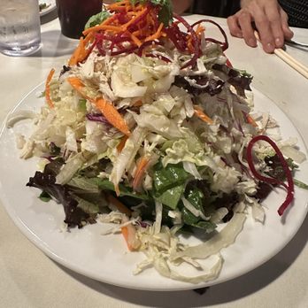 Side Street Inn - Chinese chicken salad - Hawaiian Near Me - Honolulu, Hawaii