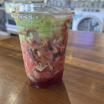 Cake de Partie - Strawberry matcha - Coffee & Tea Near Me - San Diego, California