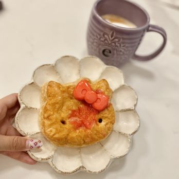 Hello Kitty Cafe - Strawberry Kitty Puff Pastry - Desserts Near Me - Las Vegas, Nevada Hello Kitty Cafe - Strawberry Kitty Puff Pastry - Desserts Near Me - Las Vegas, Nevada