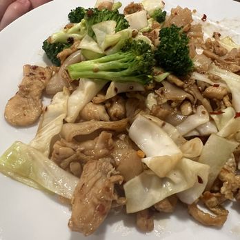 Thai Story - Pad See Ew - Thai Near Me - Chagrin Falls, Ohio Thai Story - Pad See Ew - Thai Near Me - Chagrin Falls, Ohio