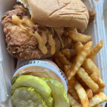 Dave's Hot Chicken - Chicken Shop Near Me - Newington, Connecticut Dave's Hot Chicken - Chicken Shop Near Me - Newington, Connecticut