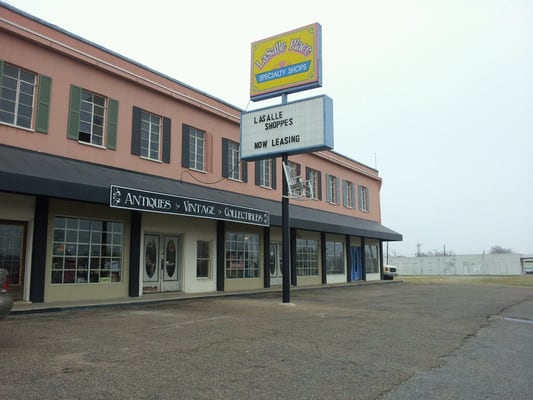 LaSalle Shoppes by null