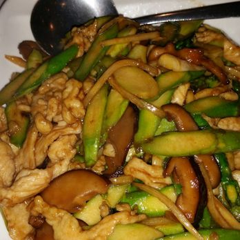 Lemonleaf Grill - Chicken w asparagus & mushrooms in brown sauce - Thai Near Me - Hicksville, New York Lemonleaf Grill - Chicken w asparagus & mushrooms in brown sauce - Thai Near Me - Hicksville, New York