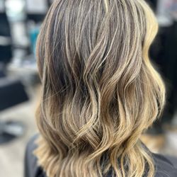 Hector Salon