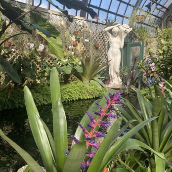 Lincoln Park Conservatory - Parks Near Me - Chicago, Illinois