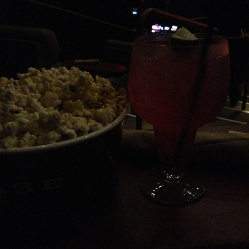 Showcase SuperLux Chestnut Hill - Drinks!! - Cinema Near Me - Newton, Massachusetts Showcase SuperLux Chestnut Hill - Drinks!! - Cinema Near Me - Newton, Massachusetts