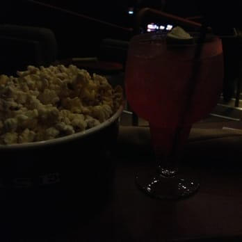 Showcase SuperLux Chestnut Hill - Drinks!! - Cinema Near Me - Newton, Massachusetts