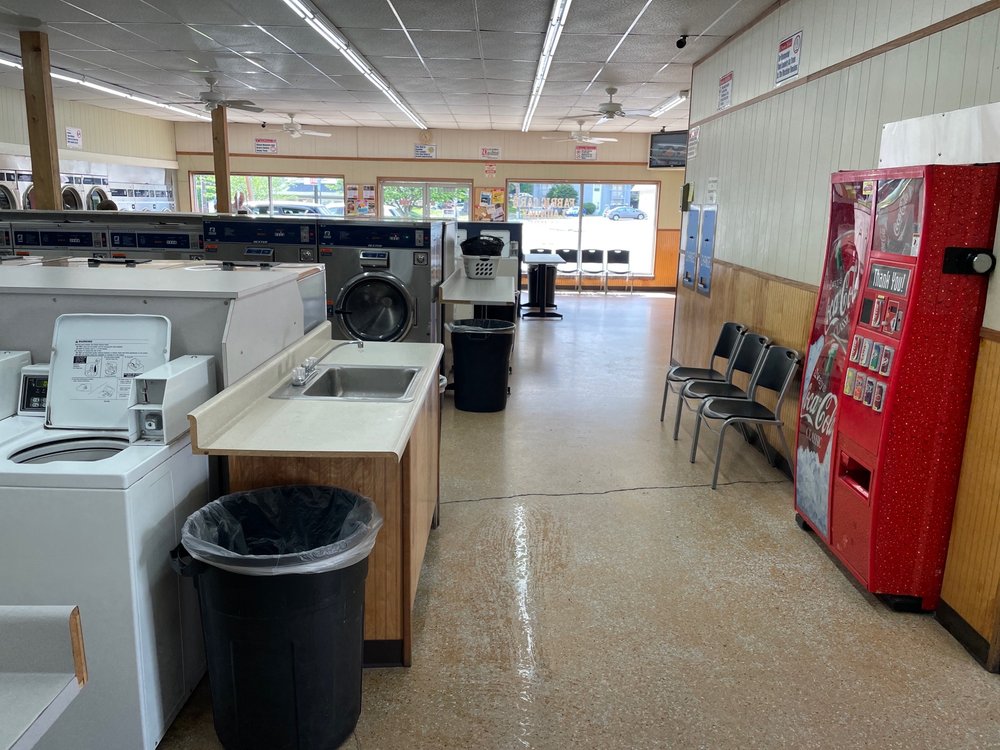 FABRIC CARE COIN LAUNDRY Updated October 2024 3424 Dayton Blvd, Red Bank, Tennessee