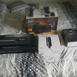 Pro Sound Gear - Should have included a mic wire