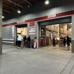Exterior photo of Costco - Vancouver, British Columbia Exterior photo of Costco - Vancouver, British Columbia