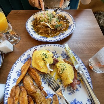 Sunday's Best - Eggs Benedict and huevos rancheros - Breakfast & Brunch Near Me - Sandy, Utah Sunday's Best - Eggs Benedict and huevos rancheros - Breakfast & Brunch Near Me - Sandy, Utah