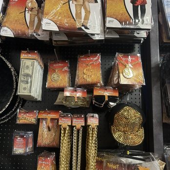 SPIRIT HALLOWEEN - Updated January 2025 - 11 Photos - 60206 Village