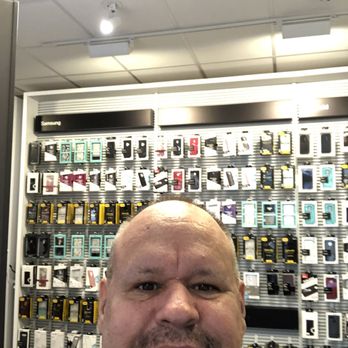 Verizon - Getting some iPhone questions answered - Mobile Phones Near Me - Las Vegas, Nevada