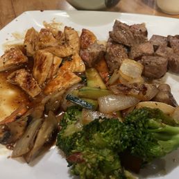 Had the steak & chicken teppanyaki meal... Had the steak & chicken teppanyaki meal...