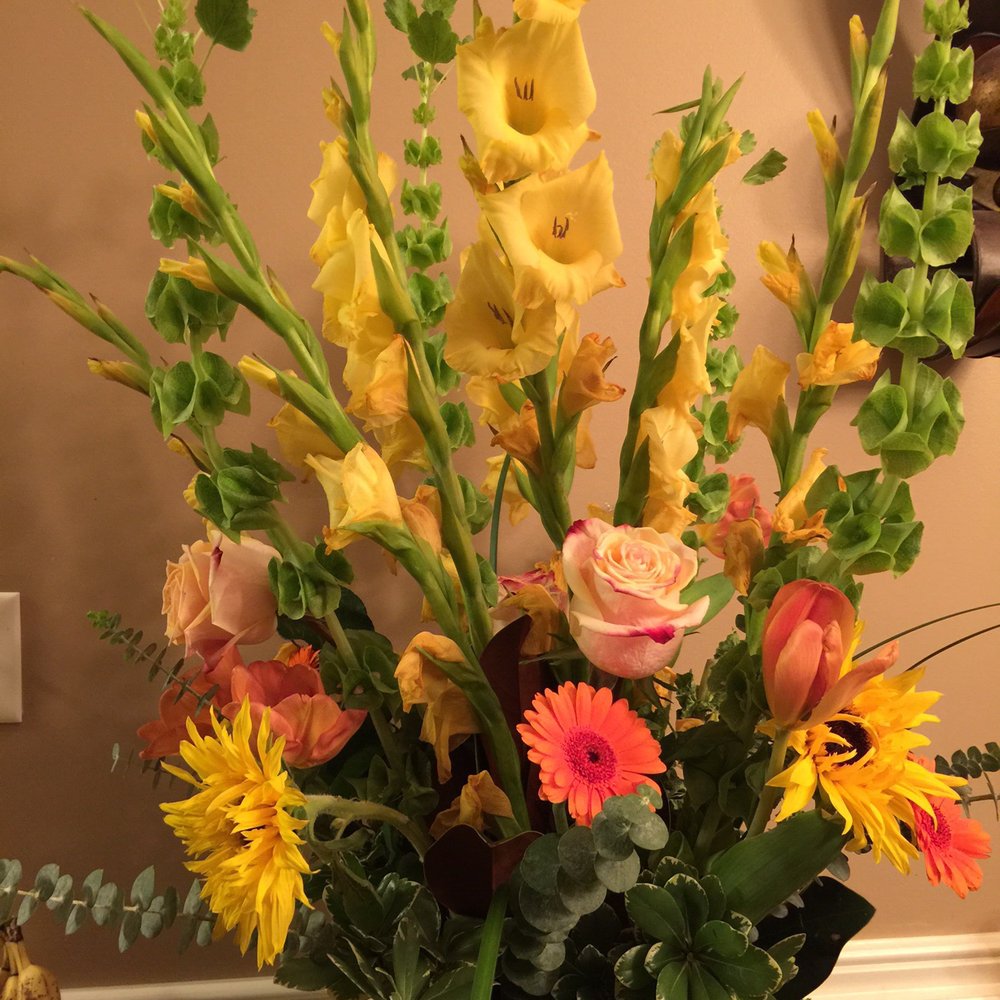 Holliday Flowers & Events - Florists Near Me - Memphis, Tennessee Holliday Flowers & Events - Florists Near Me - Memphis, Tennessee