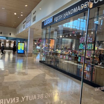 Lush - Cosmetics & Beauty Supply Near Me - Charlotte, North Carolina