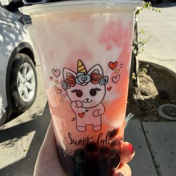 Sweet Lyfe Boba Bar - Strawberry milk with boba - Bubble Tea Near Me - Fresno, California Sweet Lyfe Boba Bar - Strawberry milk with boba - Bubble Tea Near Me - Fresno, California