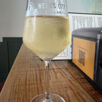 Green Bench Brewing Co - Cider - Beer Bar Near Me - Tampa, Florida