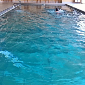Indianapolis Marriott Downtown - Thank goodness for heated pools. - Hotels Near Me - Indianapolis, Indiana