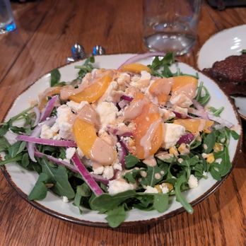 Madison Crossing Lounge - Madison crossing salad - American Near Me - West Yellowstone, Montana Madison Crossing Lounge - Madison crossing salad - American Near Me - West Yellowstone, Montana