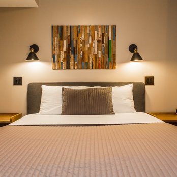 Villa Dubois - Vacation Rentals Near Me - Chicago, Illinois Villa Dubois - Vacation Rentals Near Me - Chicago, Illinois