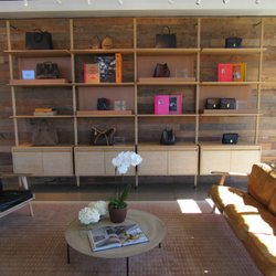 Rochambeau Ranch - Waiting Area