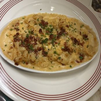 The Grove Bar + Kitchen - Mac and cheese - New American Near Me - Winter Park, Florida The Grove Bar + Kitchen - Mac and cheese - New American Near Me - Winter Park, Florida