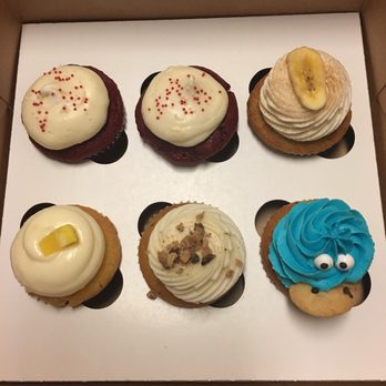 Camarillo Cupcake - Red Velvet, Banana, Lemon, choc chip cookie, Cookie Monster - Cupcakes Near Me - Camarillo, California Camarillo Cupcake - Red Velvet, Banana, Lemon, choc chip cookie, Cookie Monster - Cupcakes Near Me - Camarillo, California