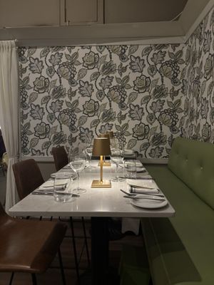 Chez Georges Bistro & Bar by null