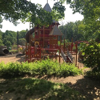 Bowen Park - Playgrounds Near Me - Waukegan, Illinois