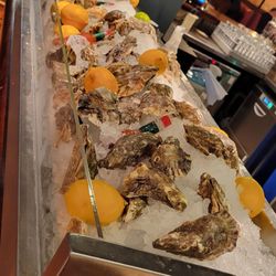 Burger & Lobster