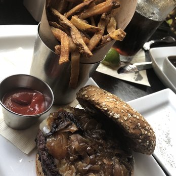 Wilde Bar & Restaurant - Pubs Near Me - Chicago, Illinois Wilde Bar & Restaurant - Pubs Near Me - Chicago, Illinois