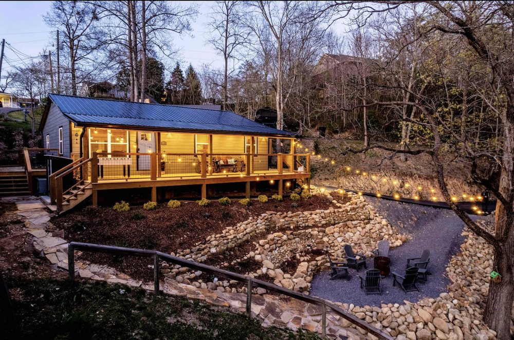 Slide of Canales Construction