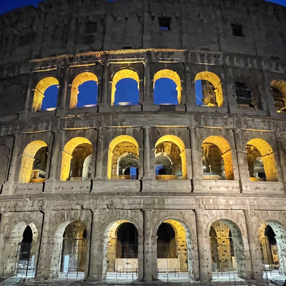 Colosseo - Night view - Local Flavor Near Me - Rome, RM
