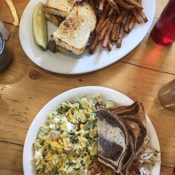 Donner Lake Kitchen - DLK w extra crispy fries & scramble w zucchini, sausage, avocado & onion w rye bread! - Breakfast & Brunch Near Me - Truckee, California