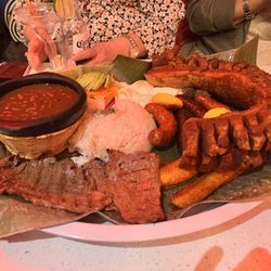 La Parrillada Colombiana - Bandeja la berraca